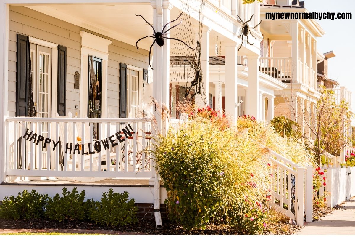 a-country-mansion-decorated-for-halloween