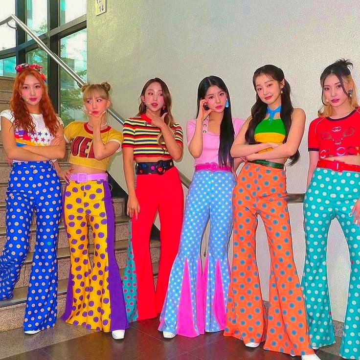 Decades-duo-inspired-spirit-day-outfit