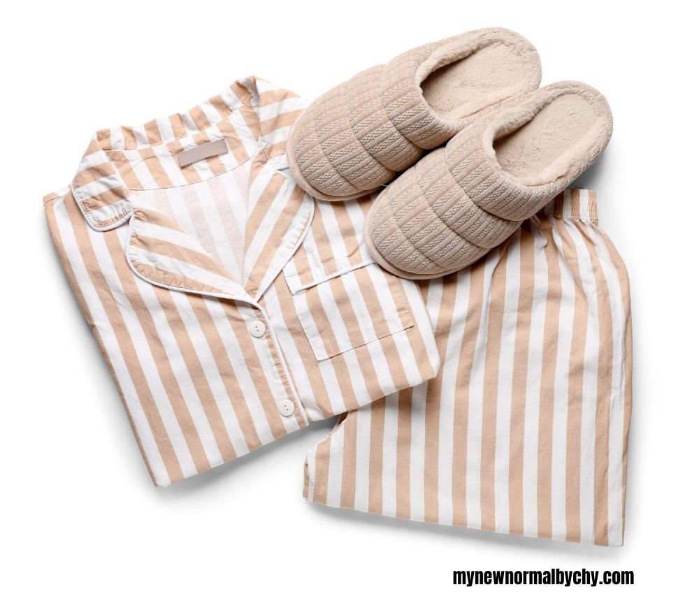 Pajama-set-20-Christmas-Gift-Ideas-Women-Truly-Need