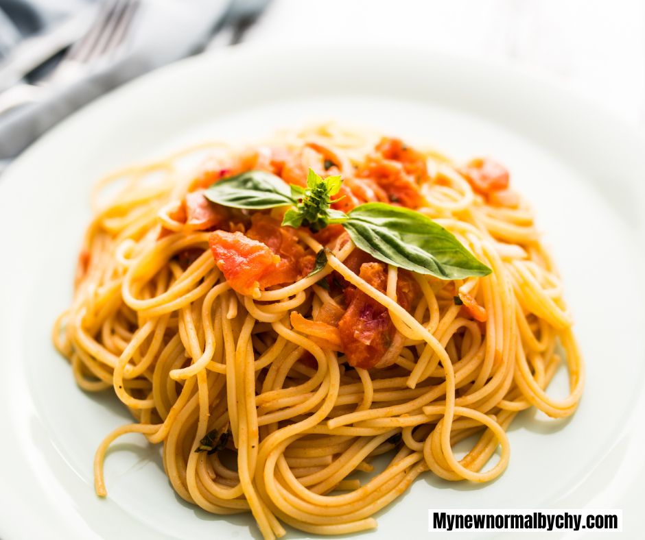 light-tomato-pasta-with-leafy-vegetables