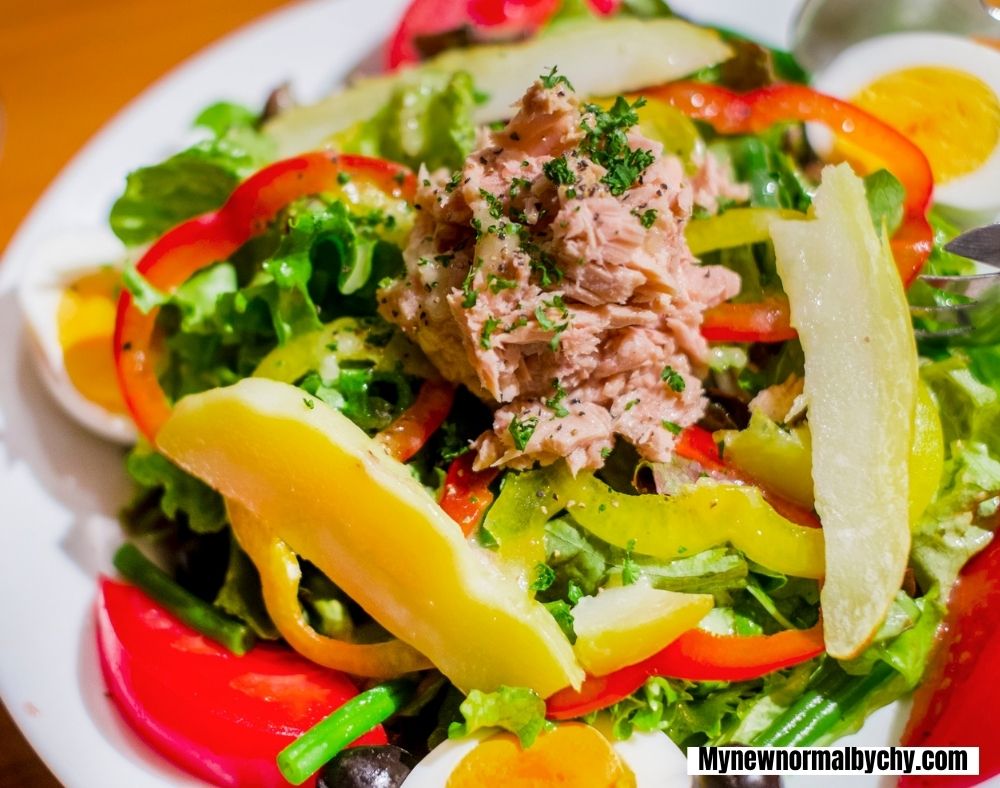 A-close-up-shot-of-a-tuna-and-salad-bowl