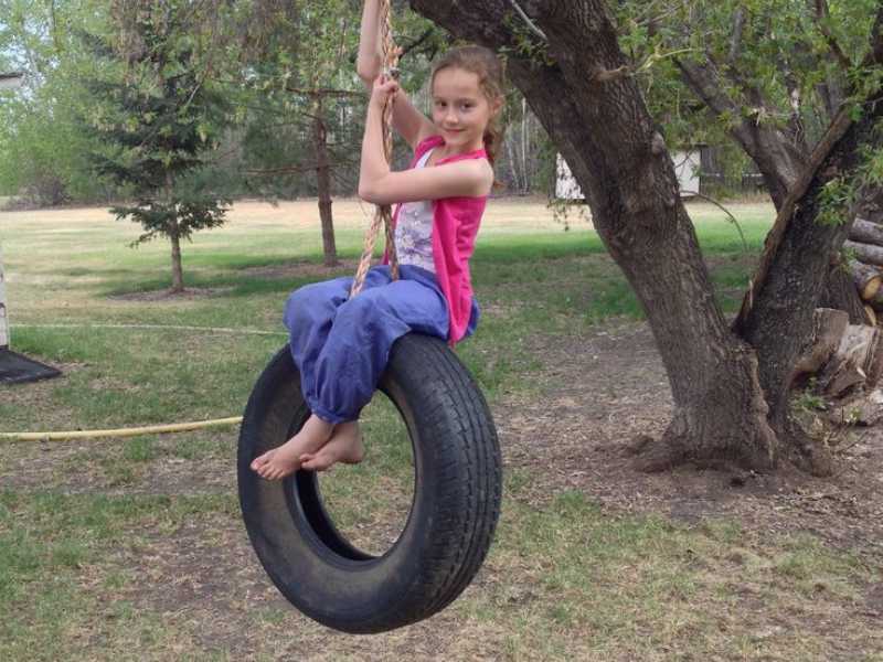 Creative-Backyard-Play-Areas-for-Kids-on-a-Budget
