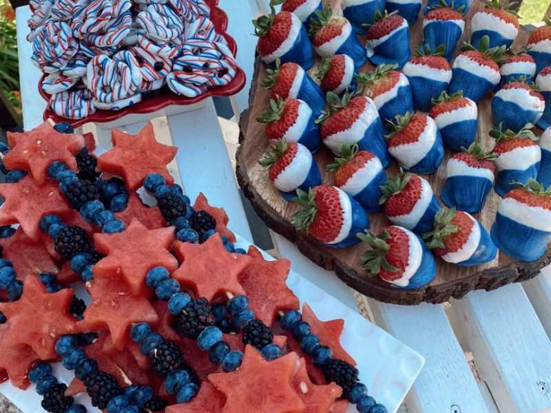 4th-of-July-Simple-Dessert-Displa