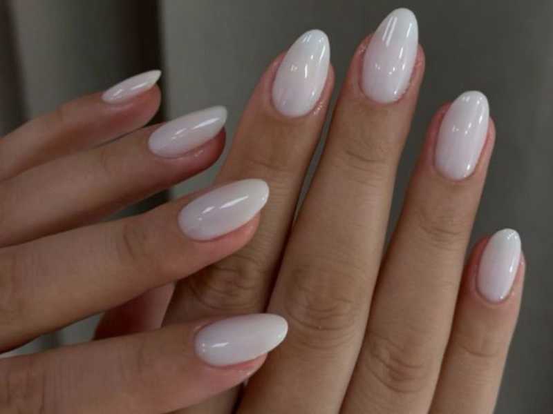 Milky-White-Nails