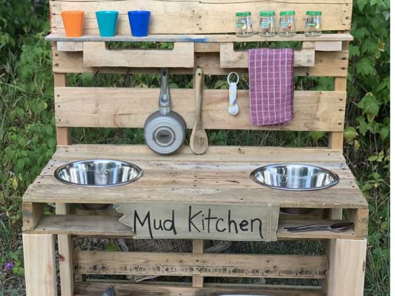 Mud-kitchen-for-kids