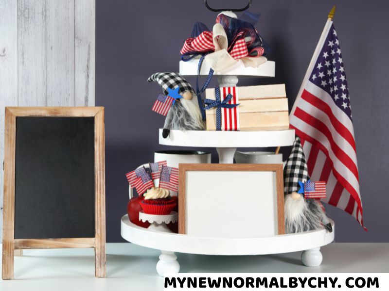 Patriotic-Tiered-Tray-Decor