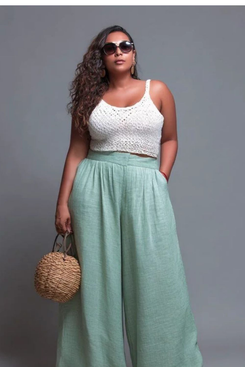 Plus-Size-Mom-trendy-outfit