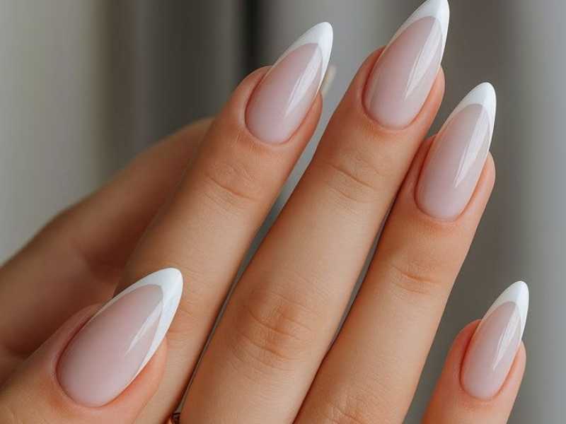 Short-Summer-Nail-Ideas-For-Moms-With-Low-Maintenance-Styles