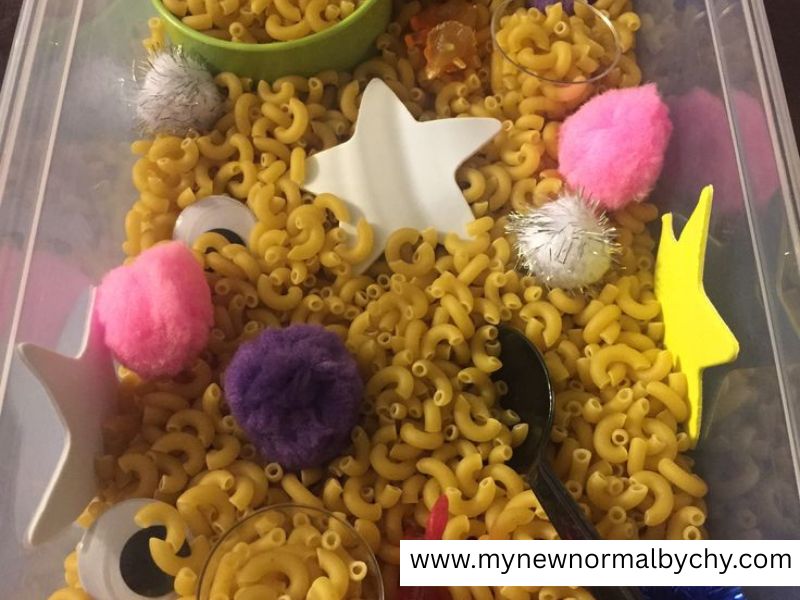 Dried-Pasta-Sensory-Bin