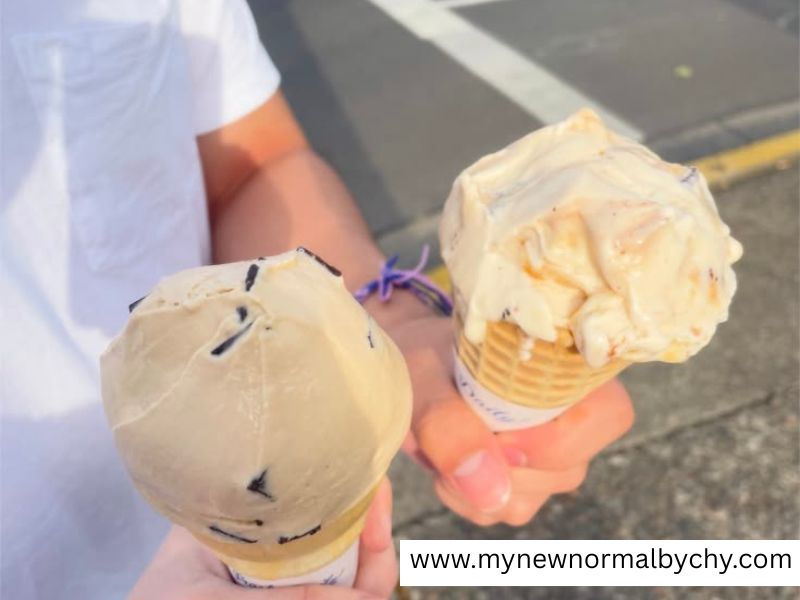 Enjoy-an-Ice-Cream-Date-Backyard-Summer-Date-Night-Ideas-for-Couples