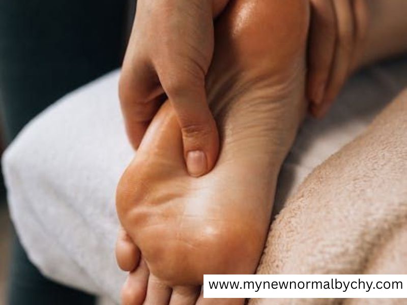 Give-Each-Other-Mini-Massages-Stay-at-Home-Date-Nights-for-Couples-in-the-Postpartum-Season