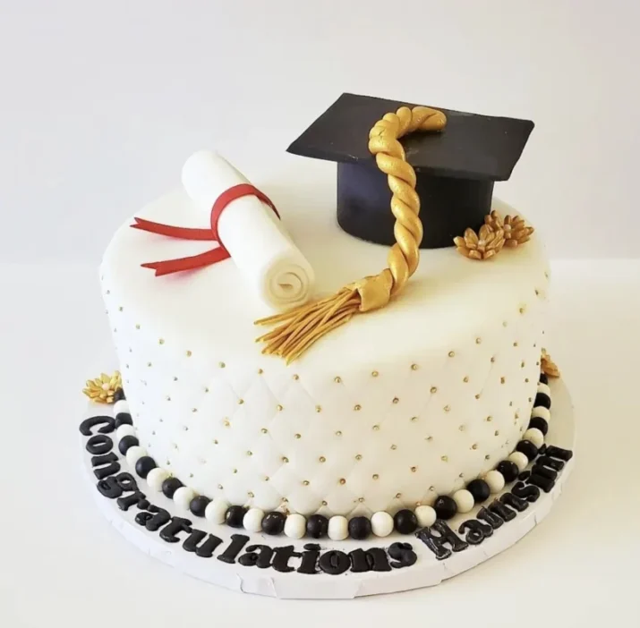 single-tier-graduation-cake-with-scroll