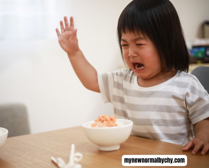 Toddler-discontented-about-eating-The-Best-Way-to-Stop-Toddler-Tantrums-in-Public
