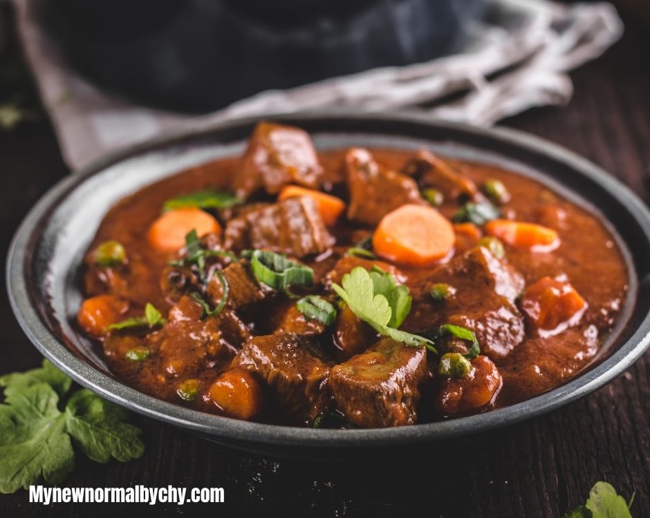 beef-stew-with-carrot-potatoes-and-tomatoes