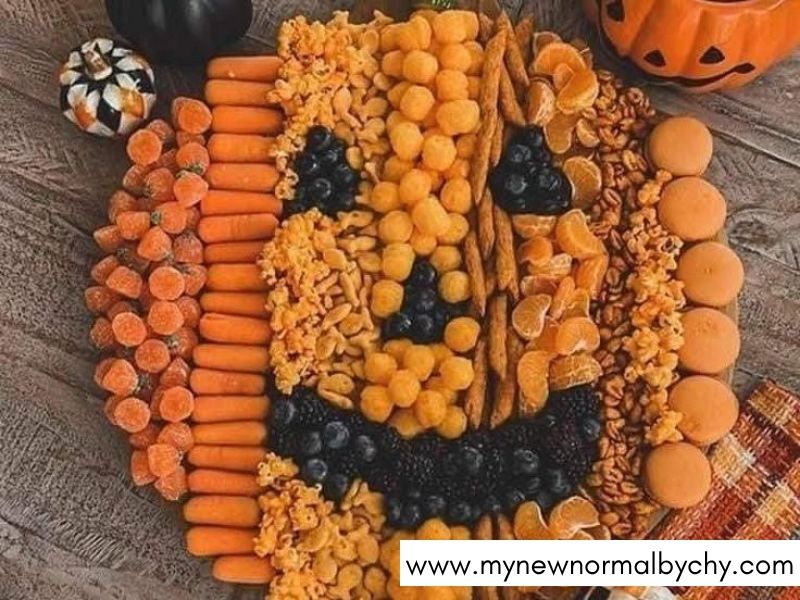 Black-and-Orange-Halloween-Charcuterie-Board