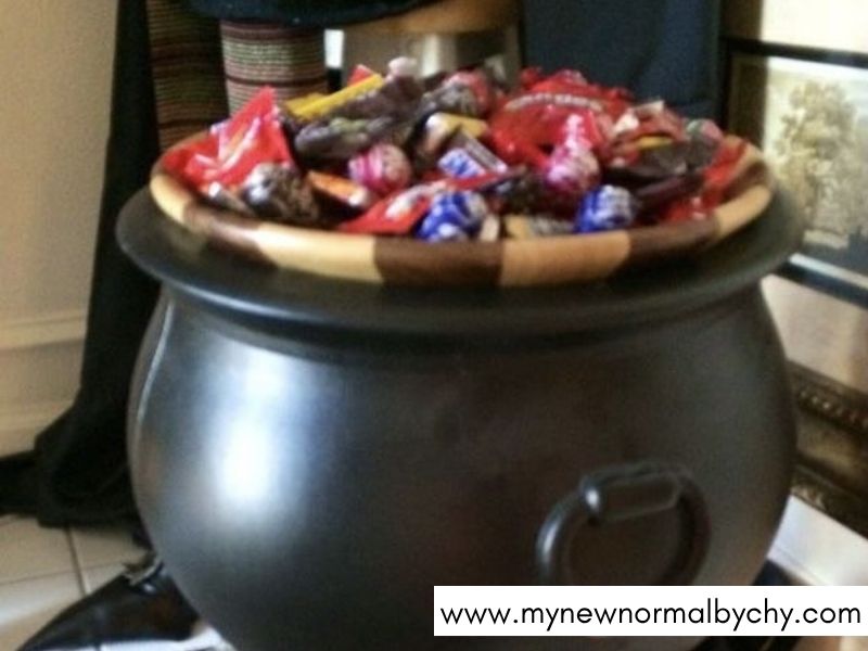 DIY-Halloween-Porch-Decorations-to-Make-Your-Home