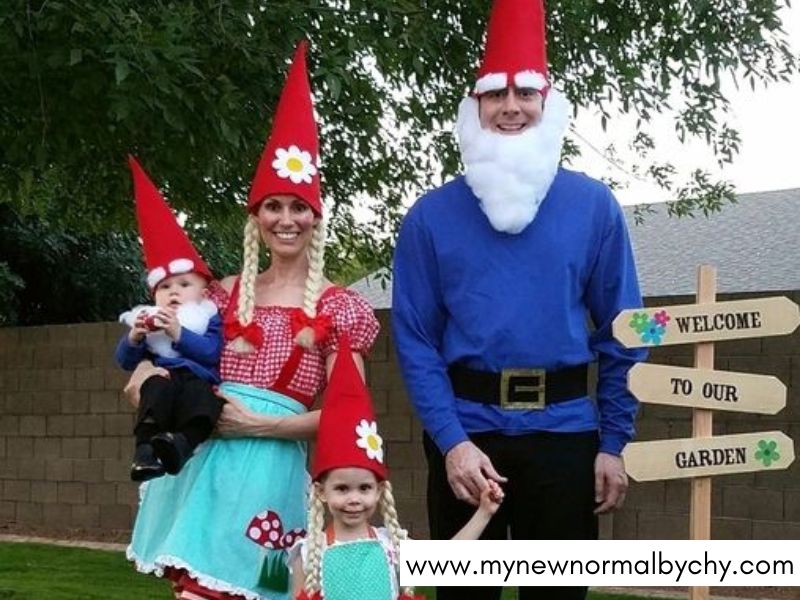 Family-of-Garden-Gnomes