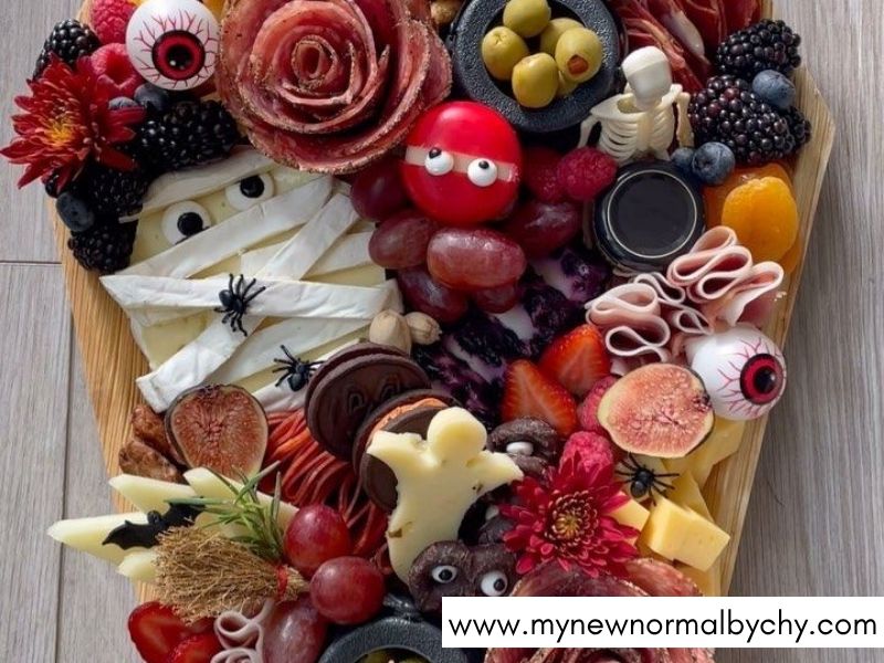 Graveyard-Halloween-Charcuterie-Board-ideas