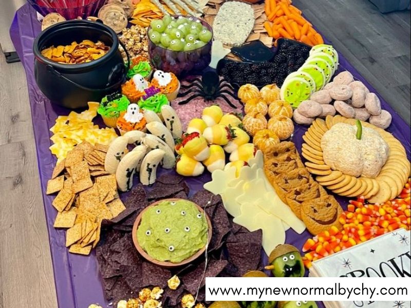 Halloween-Charcuterie-Board-for-a-Classroom-Party