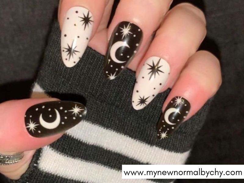 Moon-and-Stars-Halloween-Nails