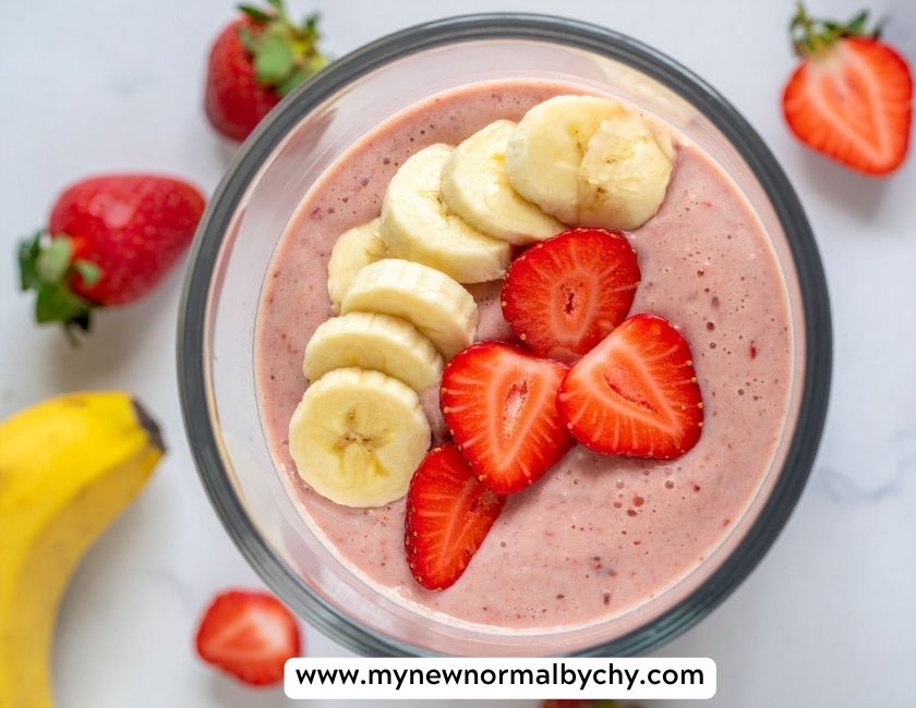 Strawberry-banana-smoothie-bowl