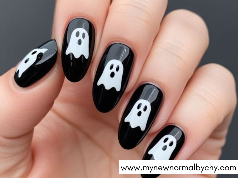Tiny-Ghost-Accent-Nails