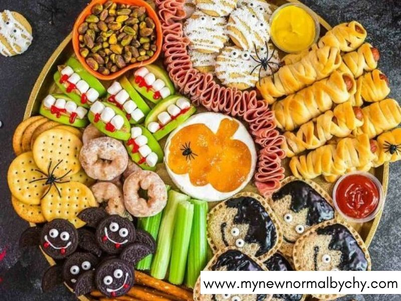 Ultimate-Halloween-Party-Charcuterie-Board-Halloween-Charcuterie-Board-Ideas