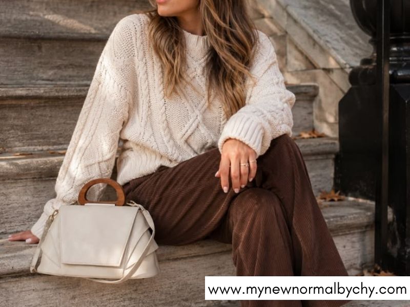 Chic-Fall-Outfit-Ideas-for-Moms-That-Are-Comfortable-and-Stylish