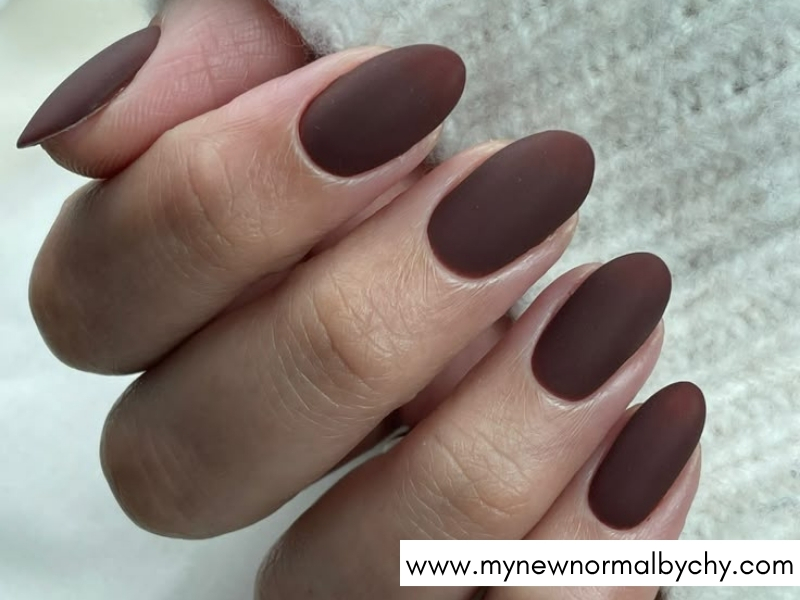 Cute-Fall-Nail--Designs-for-a-Stylish-Autumn-Manicure