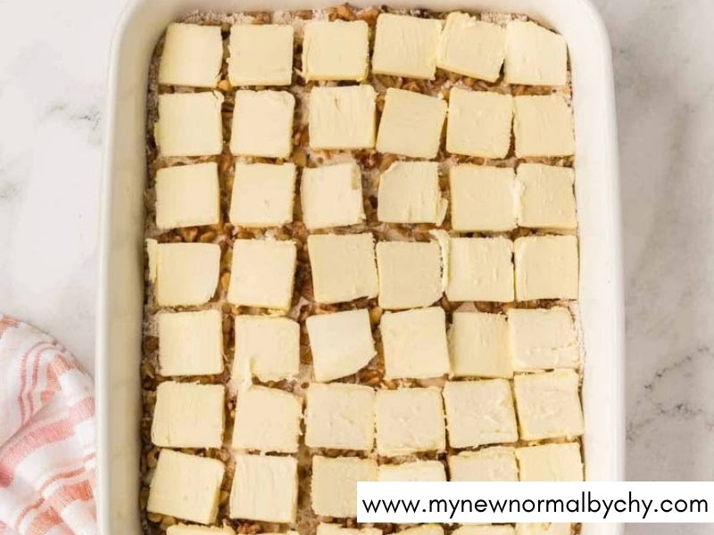Mix-the-Dry-Ingredients-Easy-Carrot-Cake-Cobbler-Recipe-with-Warm-Cinnamon