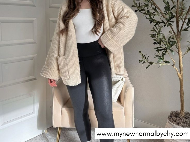 Stylish-Thanksgiving-Outfit-Ideas-for-Women-to-Wear-This-Fall