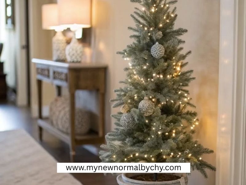 Christmas-Tree-Ideas-for-Small-Spaces-and-Apartments