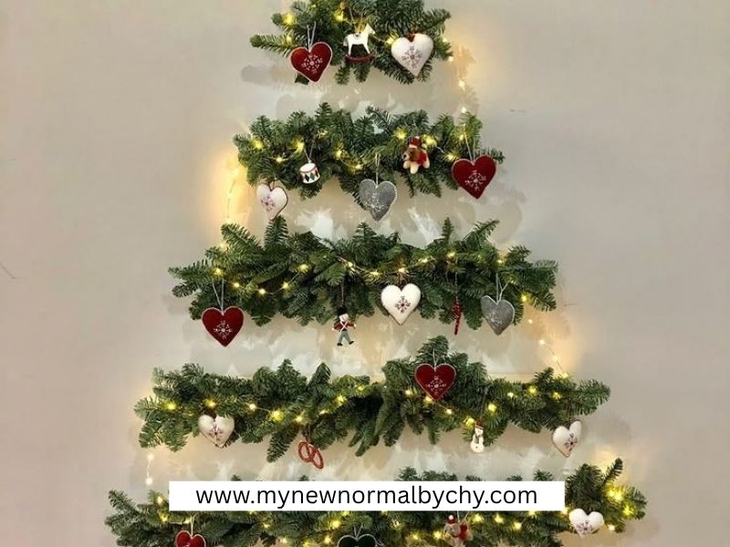 Christmas-Tree-Ideas-for-Small-Spaces-and-Apartments