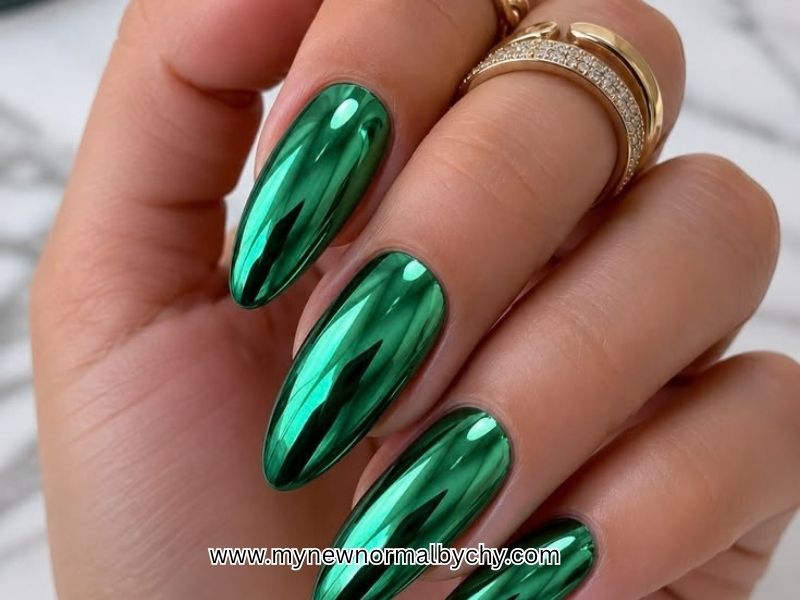 Cute-Christmas-Nail-Ideas-for-a-Festive-Holiday-Manicure